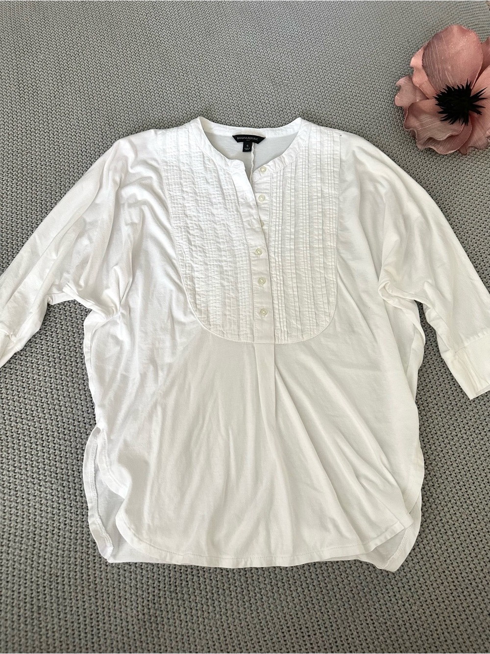 Banana Republic White Pintuck Bib Button Front Blouse 3/$20